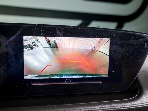 Used 2025 Buick Encore GX Sport Touring image 9