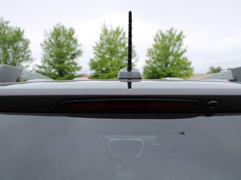 Used 2019 GMC Acadia SLE w/ Driver Alert Package I image 32