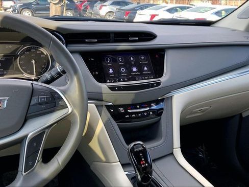 Used 2025 Cadillac XT5 Premium Luxury w/ LPO, Floor Liner Package image 5