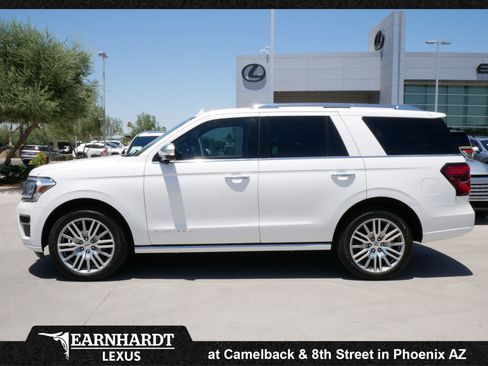 Used 2022 Ford Expedition Platinum AWD/4WD image 3