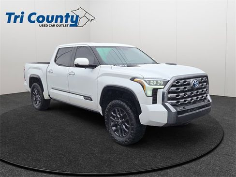 Used 2024 Toyota Tundra Platinum image 1