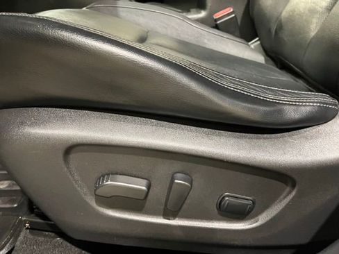 Used 2018 Nissan Rogue SL image 36