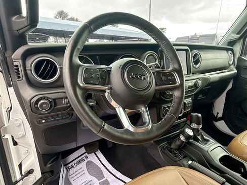 Used 2023 Jeep Wrangler Unlimited Sahara w/ Cold Weather Group image 12