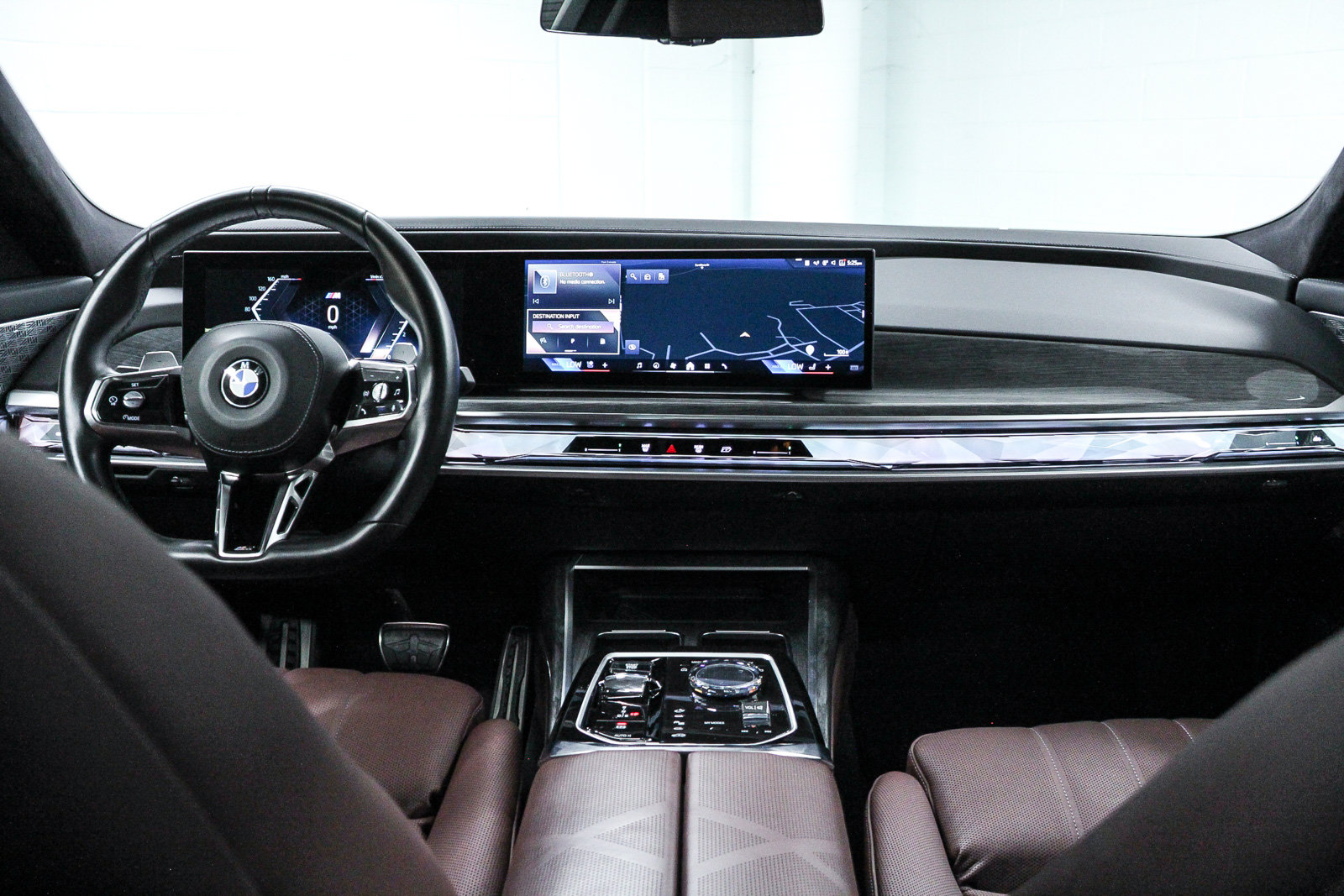 Certified 2024 BMW 760i xDrive w/ Executive Package AWD/4WD image 13