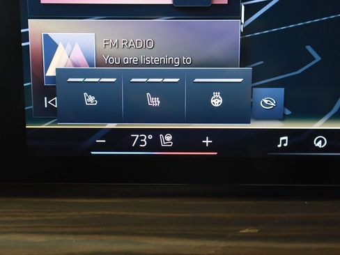 Used 2024 BMW X7 xDrive40i w/ M Sport Package image 50