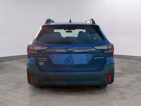 Used 2022 Subaru Outback Premium image 5