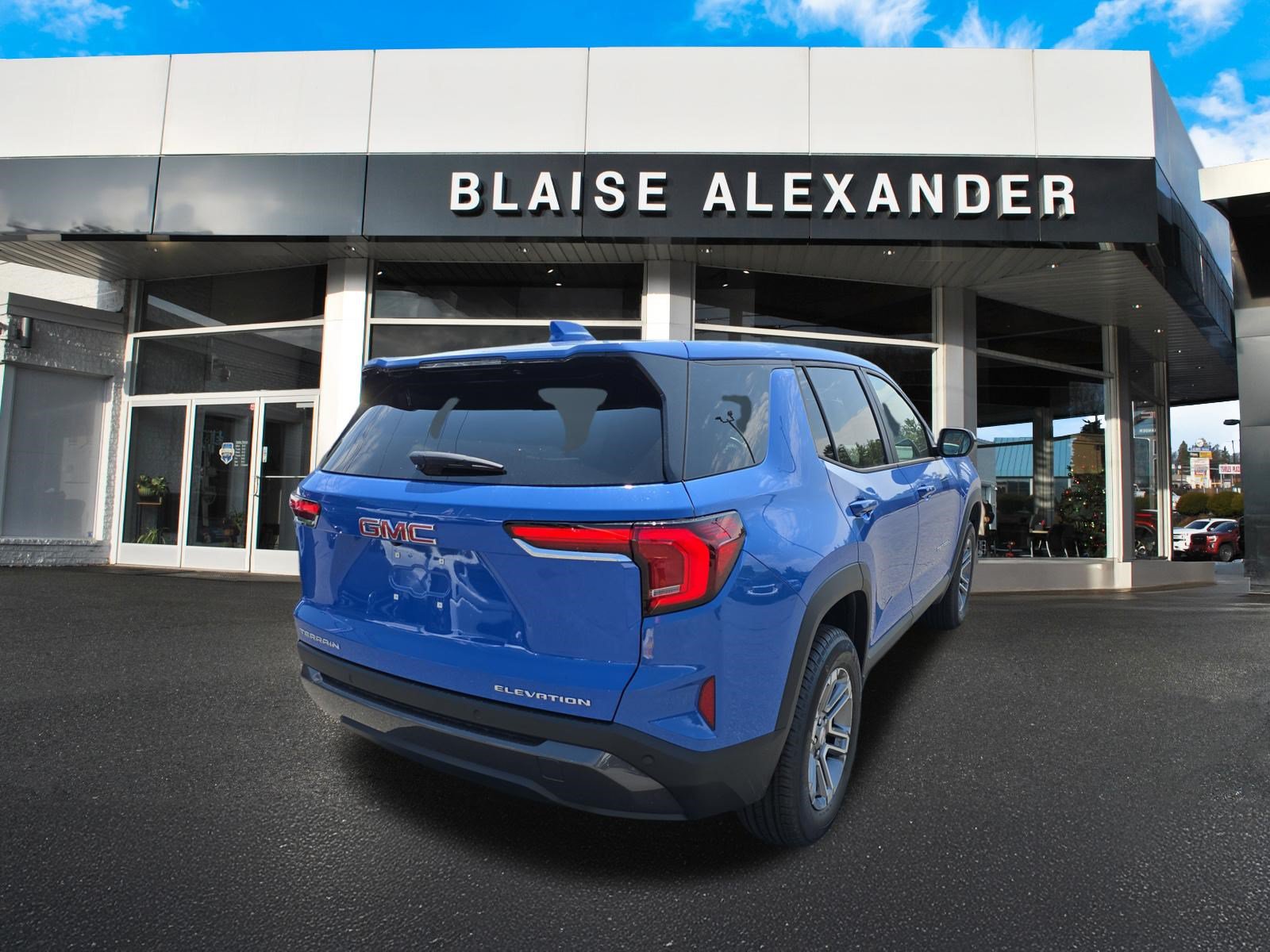 New 2027 GMC Terrain Elevation FWD image 3