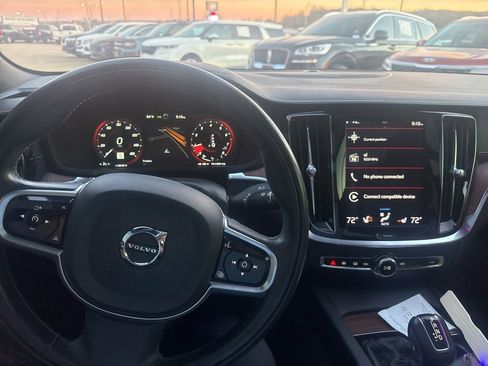 Used 2019 Volvo S60 T6 Inscription image 13