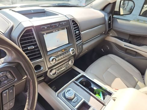 Used 2019 Ford Expedition Limited w/ Driver Assistance Package RWD image 10