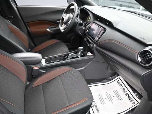 Used 2023 Nissan Kicks SR FWD image 33