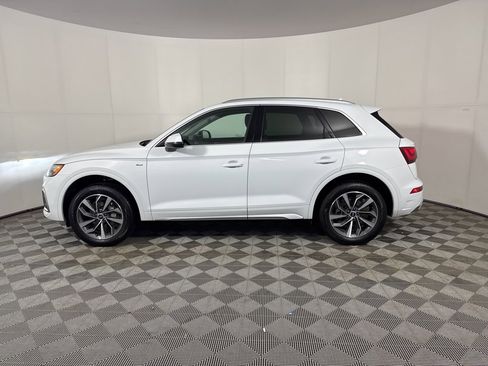 Used 2023 Audi Q5 2.0T Premium Plus image 2