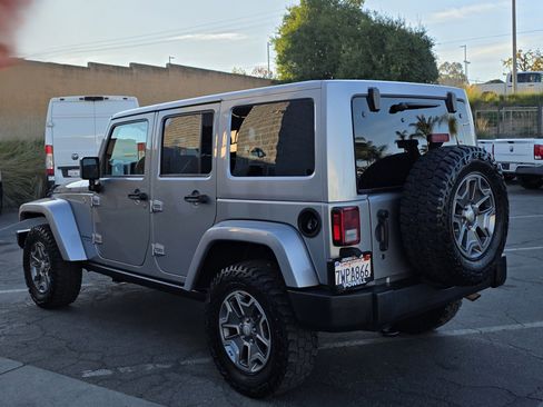 Used 2017 Jeep Wrangler Unlimited Rubicon w/ Connectivity Group image 3