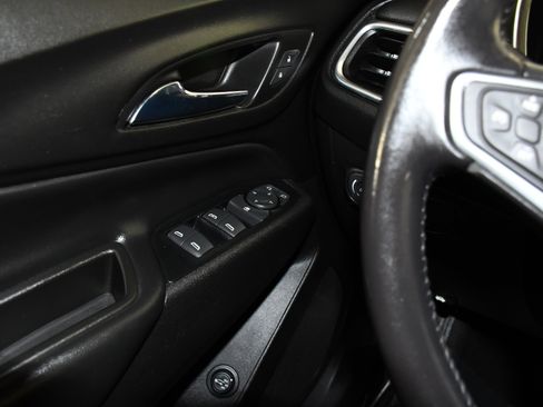 Used 2018 Chevrolet Equinox LT AWD/4WD image 34