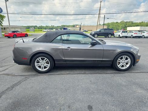 Used 2011 Ford Mustang Convertible w/ 101A Rapid Spec Order Code RWD image 5
