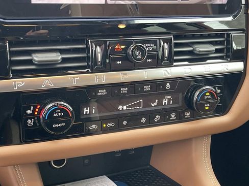 New 2026 Nissan Pathfinder Platinum AWD/4WD image 29