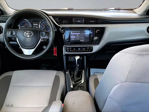 Used 2017 Toyota Corolla LE FWD image 7