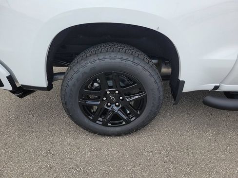 New 2026 Chevrolet Silverado 1500 Custom w/ Turbomax Blackout Package AWD/4WD image 8