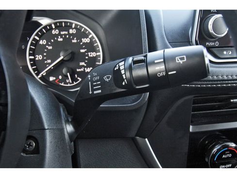 Used 2023 Nissan Rogue SV image 21