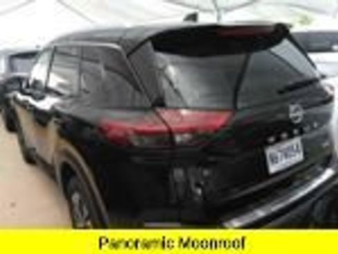 Used 2023 Nissan Rogue SV w/ SV Premium B Package FWD image 5