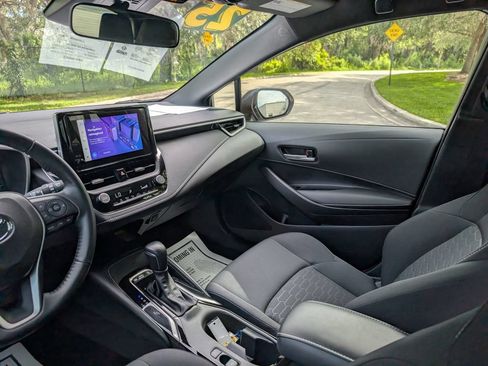 Used 2025 Toyota Corolla SE w/ SE Package FWD image 14