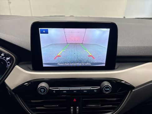 Used 2020 Ford Escape SE image 31