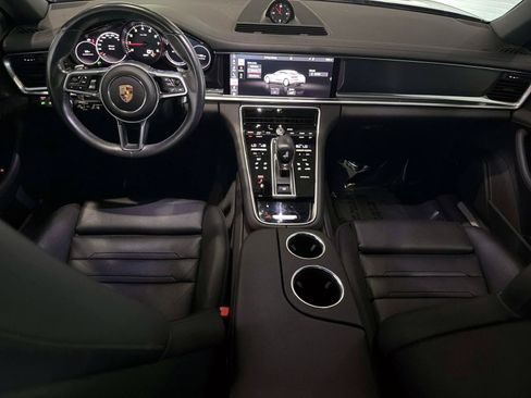 Used 2020 Porsche Panamera RWD image 17