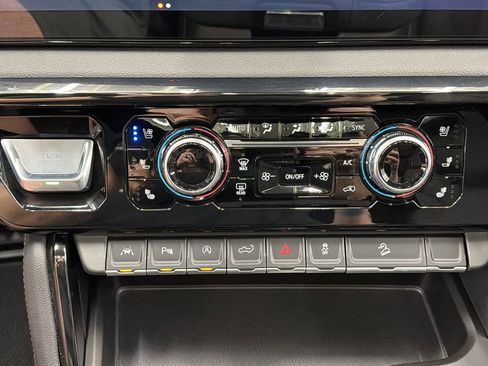 Used 2026 GMC Sierra 1500 AT4 w/ AT4 Premium Package AWD/4WD image 24