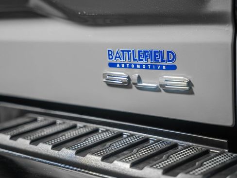 Used 2024 GMC Sierra 1500 SLE w/ Preferred Package image 7