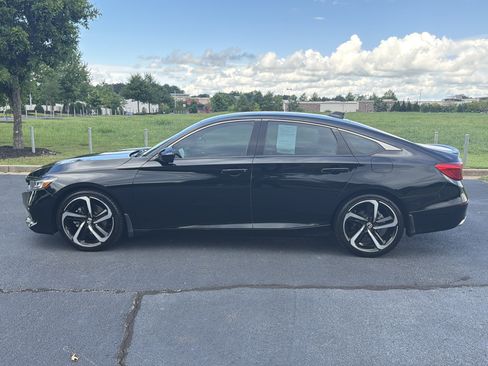 Used 2022 Honda Accord Sport image 6