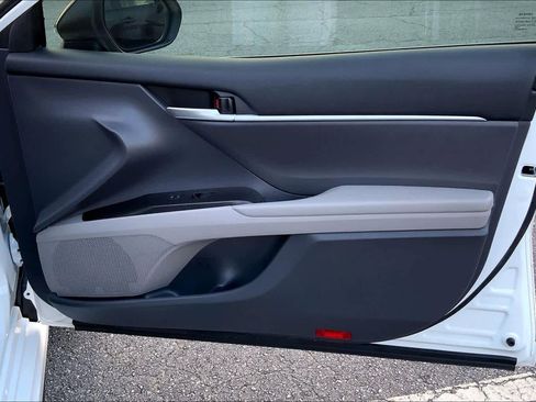 Used 2023 Toyota Camry SE image 22