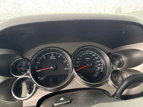 Used 2010 Chevrolet Silverado 2500 LT AWD/4WD image 6