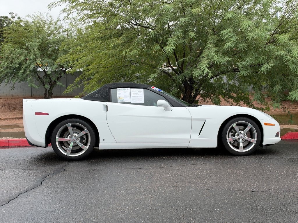 Used 2008 Chevrolet Corvette Convertible w/ Preferred Equipment Group RWD image 5