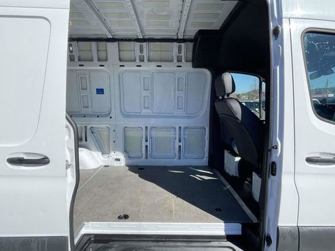 Used 2022 Mercedes-Benz Sprinter 144 Cargo image 17