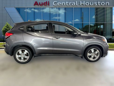 Used 2016 Honda HR-V EX image 8