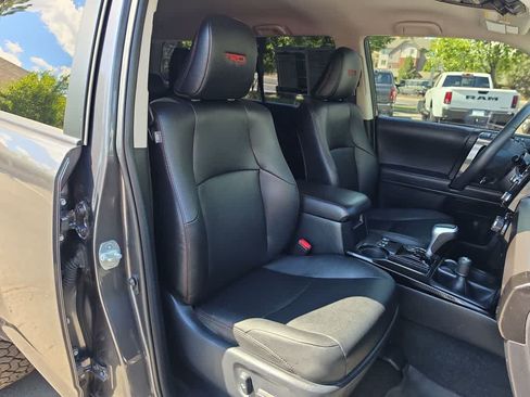 Used 2021 Toyota 4Runner TRD Off-Road Premium AWD/4WD image 24