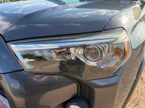 Used 2016 Toyota 4Runner SR5 AWD/4WD image 9