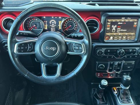 Used 2018 Jeep Wrangler Unlimited Rubicon image 16