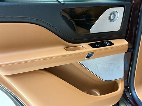 Used 2023 Lincoln Aviator Black Label image 39