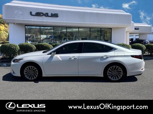 Used 2024 Lexus ES 350 w/ Technology Package FWD image 2