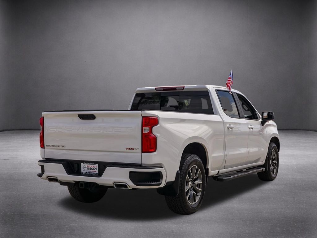 Used 2024 Chevrolet Silverado 1500 RST w/ Convenience Package II AWD/4WD image 4