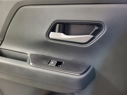 New 2026 Nissan Kicks SR w/ SR Premium Package image 10