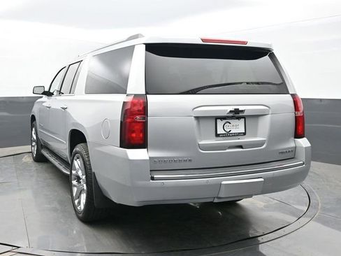 Used 2019 Chevrolet Suburban Premier AWD/4WD image 4