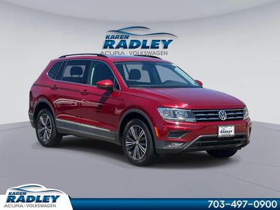 Used 2018 Volkswagen Tiguan SE w/ Panoramic Sunroof Package
