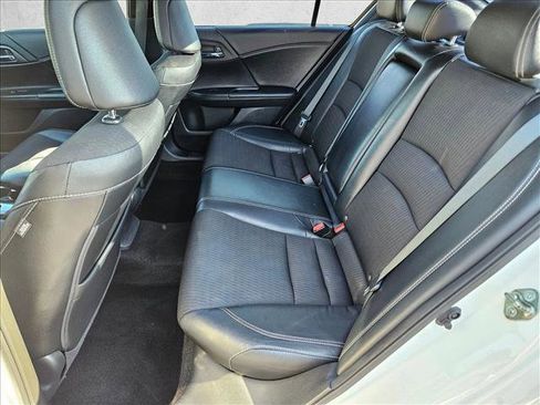Used 2016 Honda Accord Sport image 17
