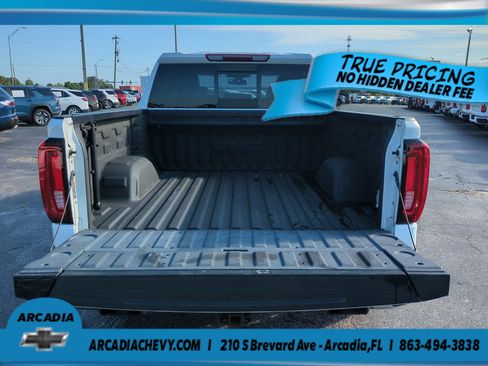 Used 2022 GMC Sierra 1500 SLT w/ SLT Premium Plus Package AWD/4WD image 13