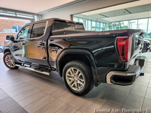 Used 2019 GMC Sierra 1500 SLE w/ SLE Value Package AWD/4WD image 8