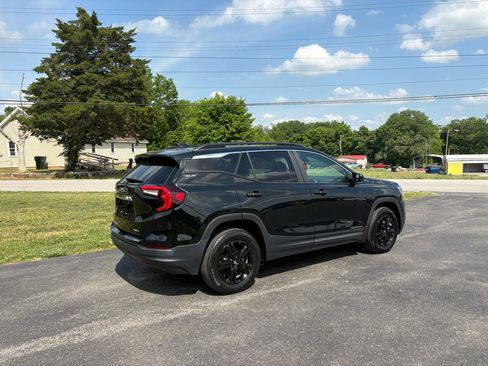 Used 2023 GMC Terrain SLE w/ Driver Convenience Package AWD/4WD image 27