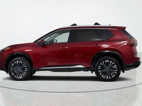 Used 2025 Nissan Rogue Platinum FWD image 4