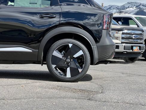 New 2025 Nissan Kicks SR image 43