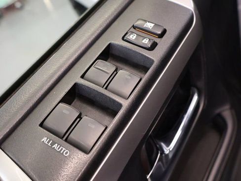 Used 2021 Toyota 4Runner SR5 Premium image 8